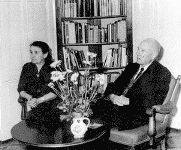 P.Pitter a OIga Fierzovß na izraelskΘm velvyslanectvφ v Curichu v roce 1966